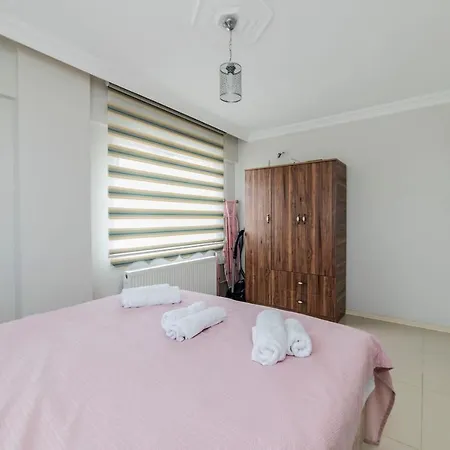 Апартаменти Altiparmak 2 Bdrm