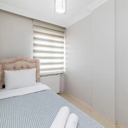 Altiparmak 2 Bdrm Апартаменти *